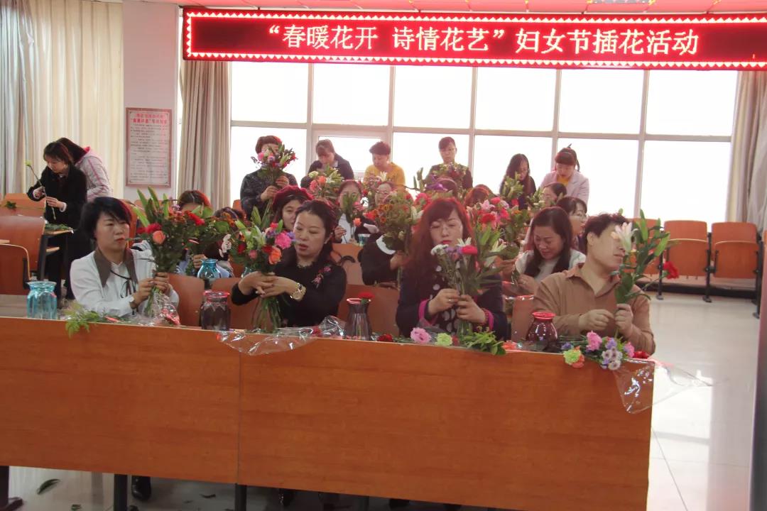 第20届“零交会”瑞秋花校受邀参加花艺表演。